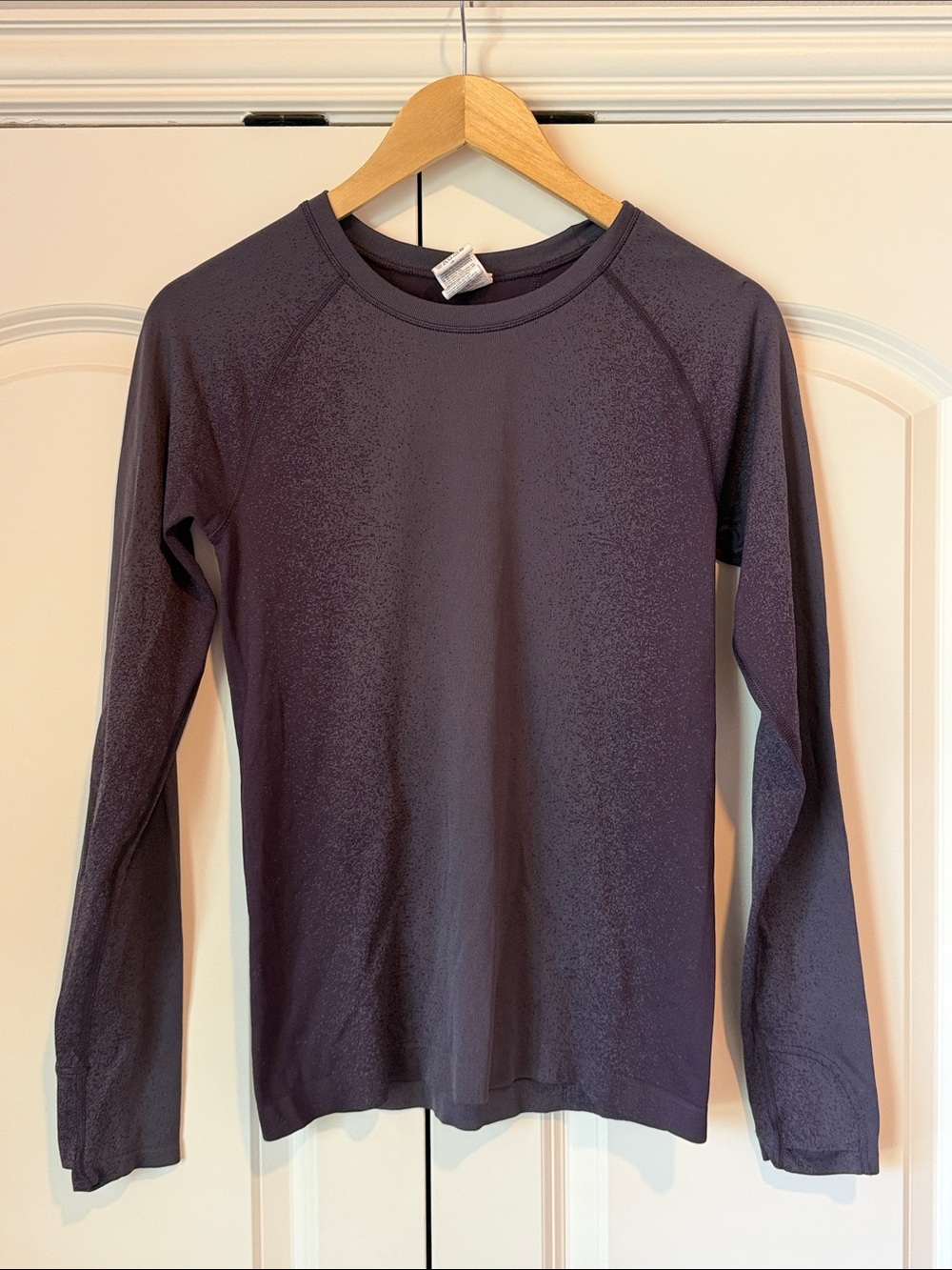 Athleta Momentum Seamless Top Long Sleeve Purple T-Shirt Small